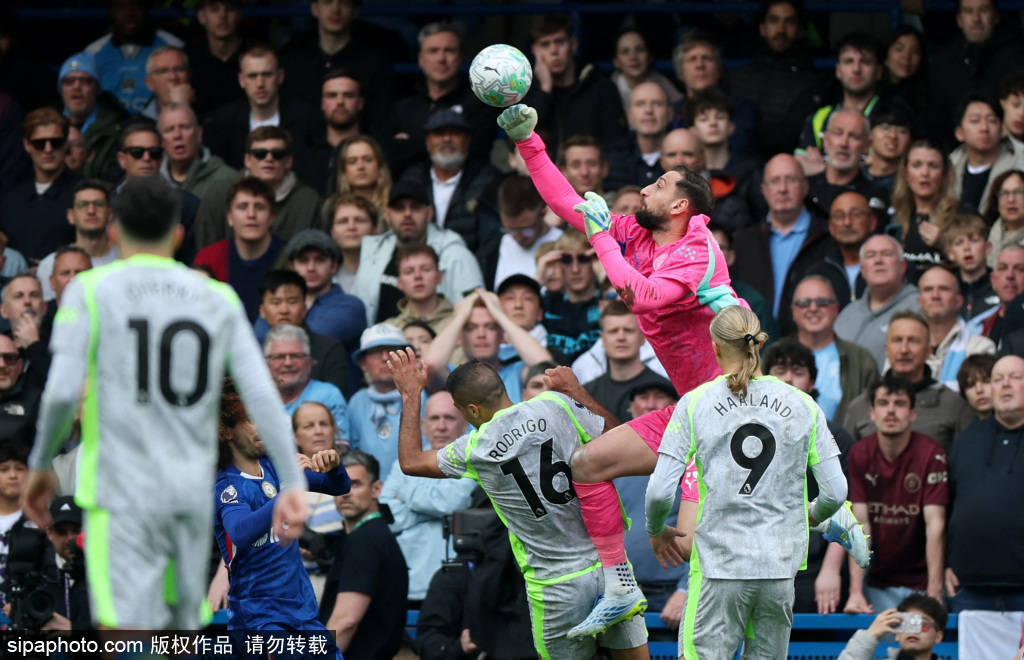 切尔西沉沦之责：高层策略失算还是主帅战术乏力？名宿点出两端的矛盾